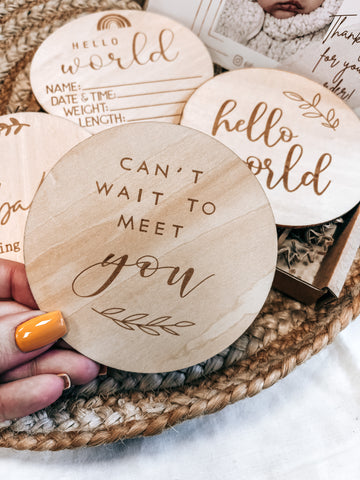 CAN’T WAIT TO MEET YOU. Announcement Wooden Plaque.